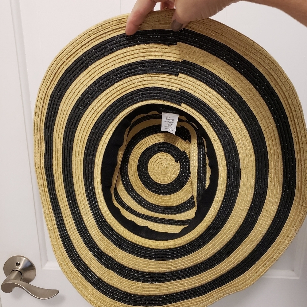 J. Crew Floppy Sun Hat, 100% Paper Straw, Resortwear, Beachwear Poolside Stylish - Picture 6 of 8